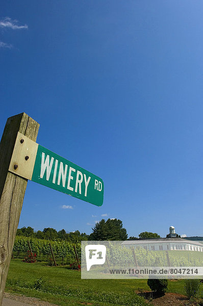 Vereinigte Staaten von Amerika USA Weingut Fernverkehrsstraße Zeichen Virginia Signal Weinberg