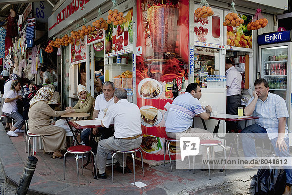 Turkey  Istanbul  Kebab shop outside Egyptian Bazaar  Eminonu