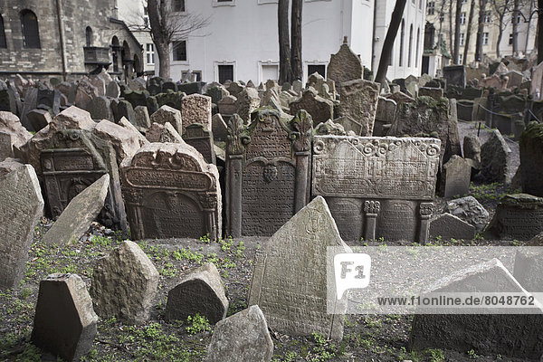 Josefov graveyard  Prague  Czech Republic