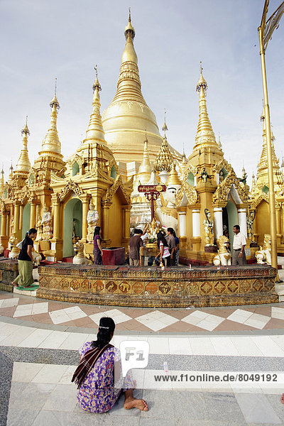 Shewdagon Pagoda  Rangoon  Burma/Myanmar