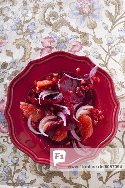 Rote-Bete-Carpaccio mit Granatapfel und Grapefruit