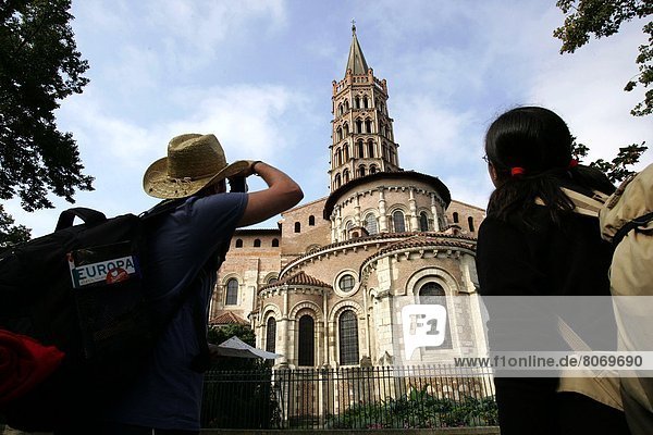 Bewunderung  Tourist  Kirchturm  Heiligtum  Pilgerer  Basilika  Toulouse  Weg