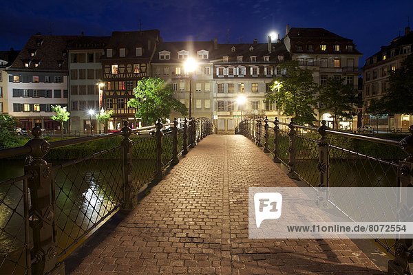 Nacht  Brücke  Kai  Straßburg