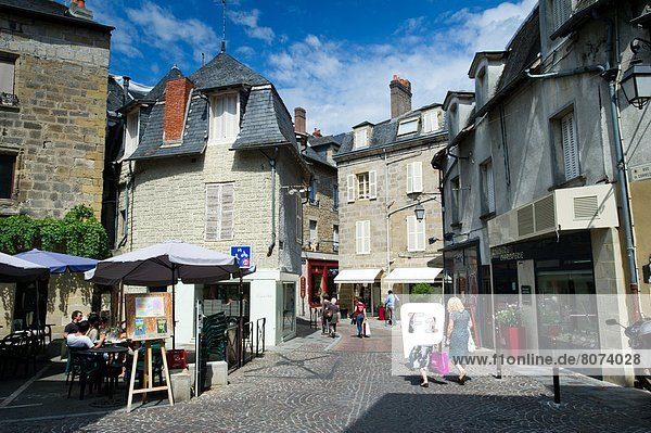 'Brive-La-Gaillarde (19): ''rue Correze'' street in the town centre'