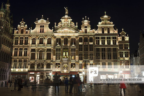 Chaloupe d'Or  Grote Markt  Grand Place market square  illuminated at night