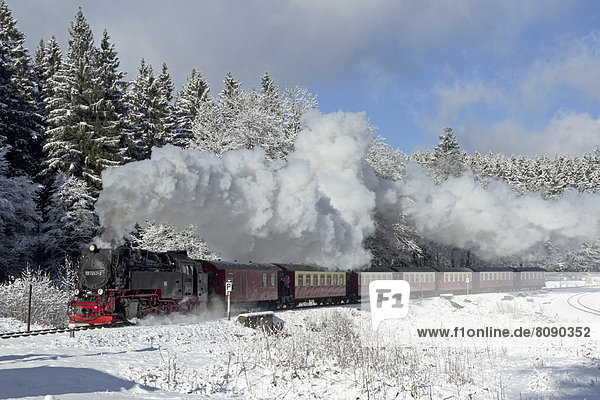 Brockenbahn in winterlicher Landschaft
