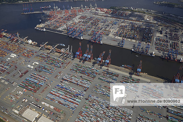 Luftbild Containerterminal im Hafen Hamburg