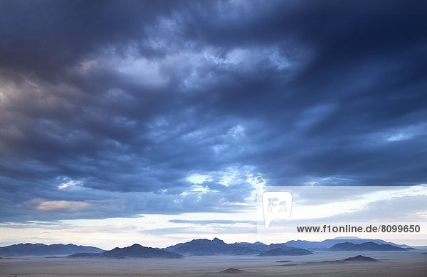 Landschaft  über  Ehrfurcht  Ansicht  Namibia  Namib Naukluft Nationalpark  Namib  Reservat  Afrika  Abenddämmerung
