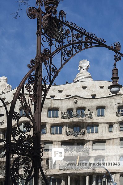 Gehhilfe Europa Apartment Lampe Design UNESCO-Welterbe Barcelona Eisen Passeig De Gracia Spanien