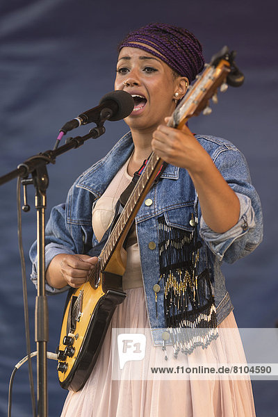 Jennah Bell  US-amerikanische Singer-Songwriterin  live beim Blue Balls Festival  Pavillon am See
