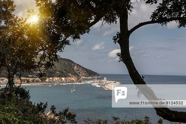 Erhöhter Blick auf Marciana Marina  Insel Elba  Italien