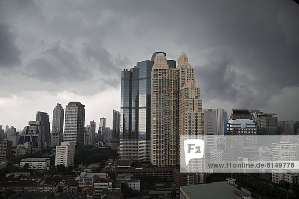 Aufziehendes Unwetter über Bangkok