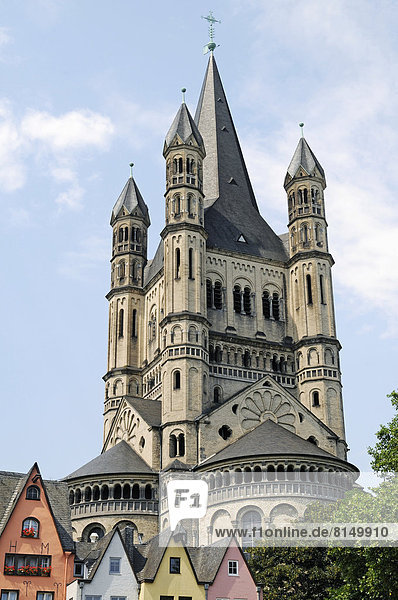 Great Saint Martin Church  Romanesque church  Fischmarkt square