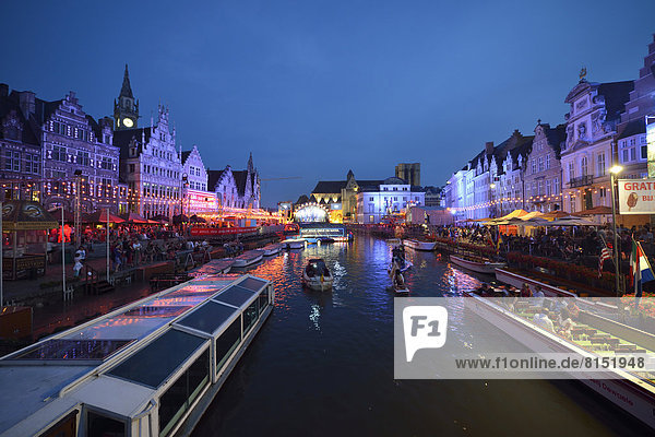 Gentse Feesten  Gent Festival  guild houses  stages  historic town centre  Leie River  at night