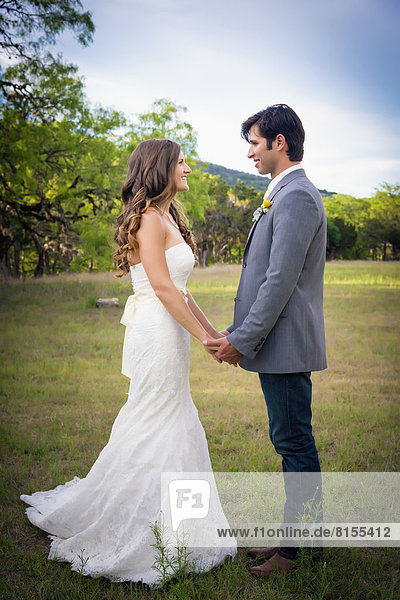 USA  Texas  Bride and groom at wedding ceremony