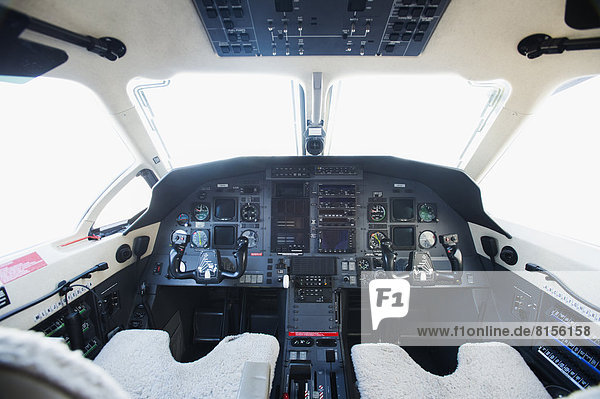 Flugzeug  leer  Cockpit