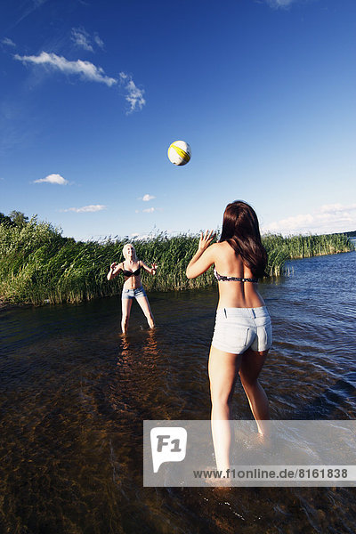 Wasser  Frau  Spiel  Volleyball