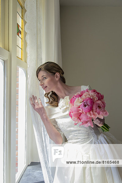 Braut aus Fenster Suchen
