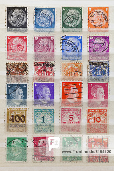 Briefmarkensammlung der 20er Jahre aus Deutschland  Reichsmark  Deutsches Reich