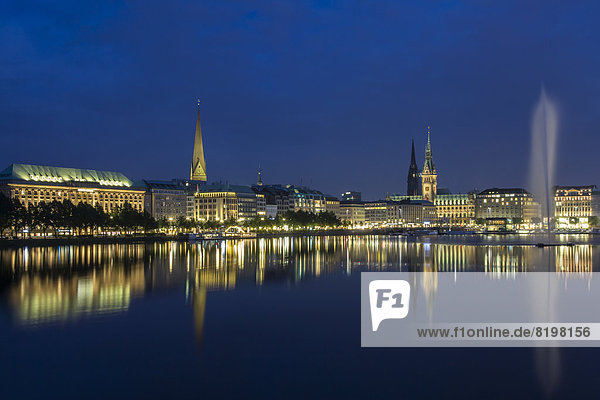 Germany  Hamburg  View of town hall with Binnenalster and fountain