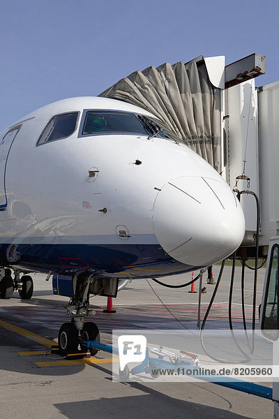 Flugzeug einsteigen Rollbahn Gerät