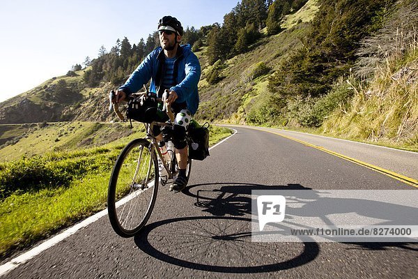 nahe  fahren  Fahrradfahrer  Küste  Tagesausflug  Bundesstraße  Pazifischer Ozean  Pazifik  Stiller Ozean  Großer Ozean  Kalifornien