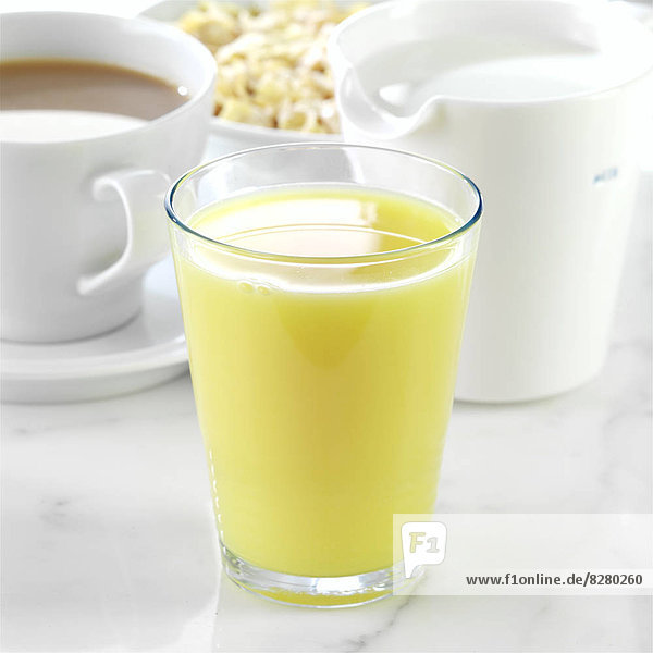Glas Orangensaft