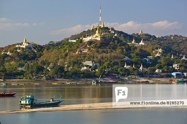 Stupas on Sagaing Hill and Ayeyarwady River  Sagaing  near Mandalay  Myanmar (Burma)  Asia