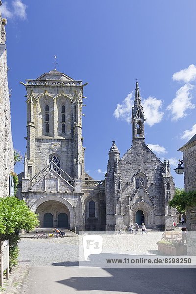 Frankreich  Europa  Ehrfurcht  Kirche  Heiligtum  Bretagne  Finistere  Platz