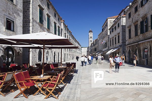 Europa Straße Fernverkehrsstraße Cafe Altstadt UNESCO-Welterbe Kroatien Dalmatien Dubrovnik