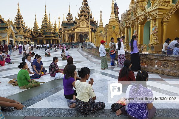 Myanmar  Asien  Shwedagon Pagode