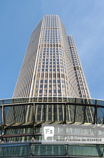 Tower 42  vormals NatWest Tower  von R. Seifert und Partners entworfen  Großbritanniens erster Wolkenkratzer