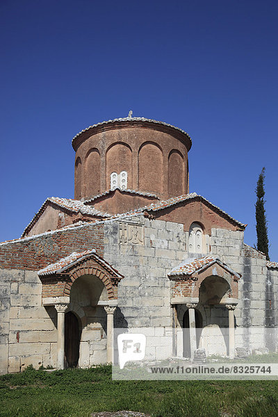 Byzantinische Mutter-Gottes-Kirche im Kloster Shen Meri  ca. 1250 erbaut  Ruinenstätte Apollonia  Apoloni