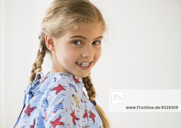 Portrait  blond  Krankenhaus  5-9 Jahre  5 bis 9 Jahre  Mädchen