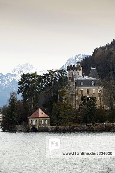 Wasserrand  Palast  Schloß  Schlösser  See  Annecy