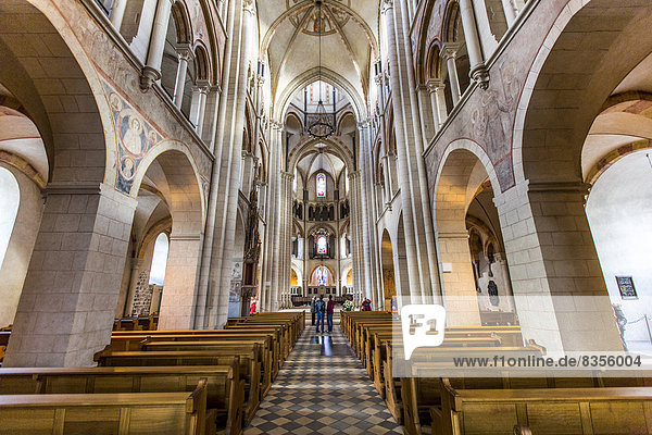 Nave  Limburg Cathedral  Limburg an der Lahn  Hesse  Germany