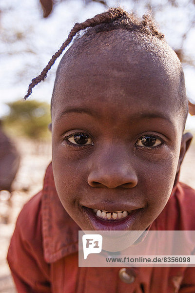 Himba-Junge  Kaokoveld  Region Kunene  Namibia