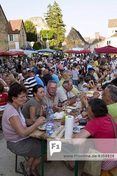 Frankreich  Tradition  Dorf  Festival  Geographie  Perigord