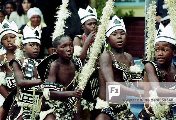 Südliches Afrika Südafrika tanzen Kind Johannesburg