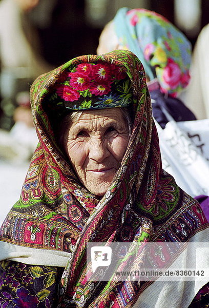Frau  Tradition  Kleidung  Samarkand  Usbekistan