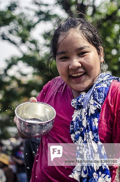 Wasser  Fest  festlich  Tradition  Festival  Südostasien  Mädchen  Asien  Chiang Mai  neu  thailändisch  Thailand  Jahr