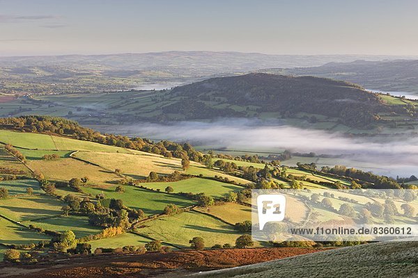 rollen  Europa  Ländliches Motiv  ländliche Motive  Großbritannien  Leuchtturm  Powys  Wales