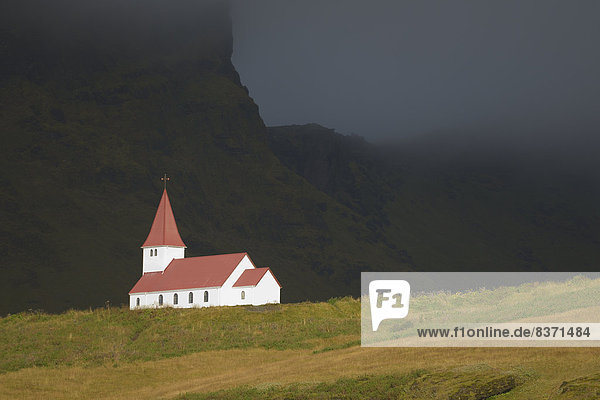 Einsamkeit  Hügel  Kirche  Vík í Mýrdal  Island