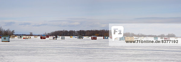 Hütte Eis Fluss angeln Kanada gefroren Quebec