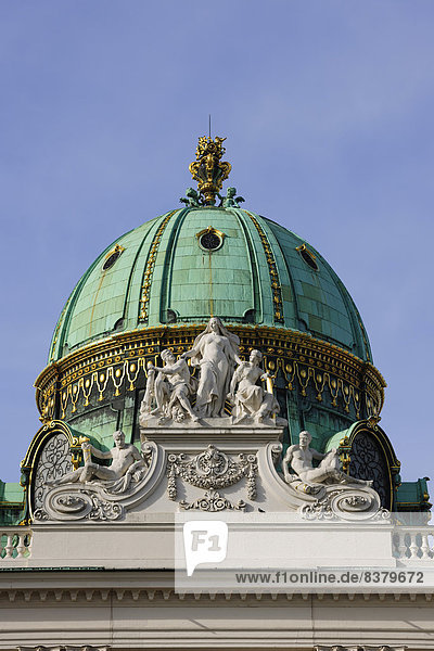 Kuppel des Michaelertraktes  Hofburg  Wien  Österreich