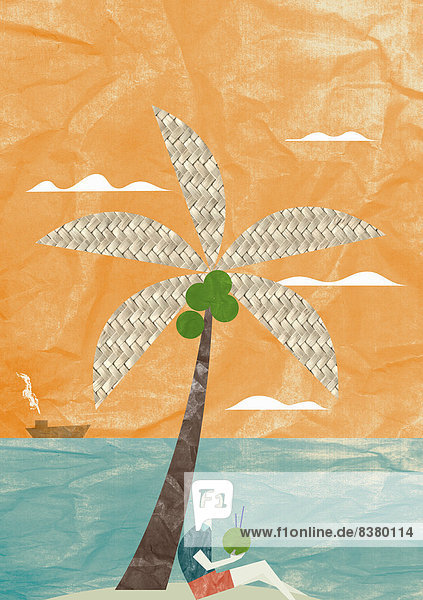 Mann mit Kokosnuss unter einer Palme am Strand