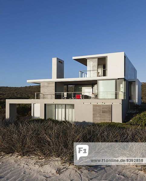 Modernes Haus am Strand