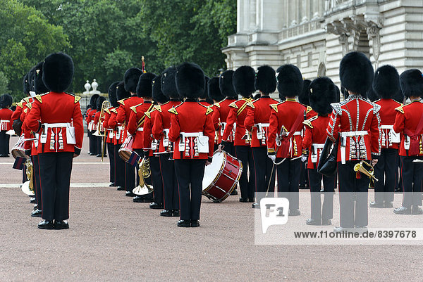 Queen's Guard  Changing the Guard  Buckingham Palace  London  London area  England  United Kingdom