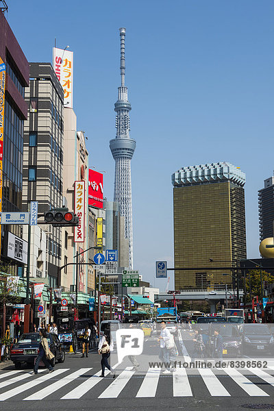 Stadtviertel Asakusa mit dem Tokyo Skytree Tokyo Japan