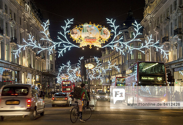 Weihnachtliche Beleuchtung  Regent Street  London  England  Großbritannien